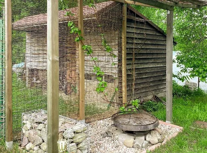 - Basen, Sauna, Balia, Jacuzzi, Dom Caloroczny W Szymbarku