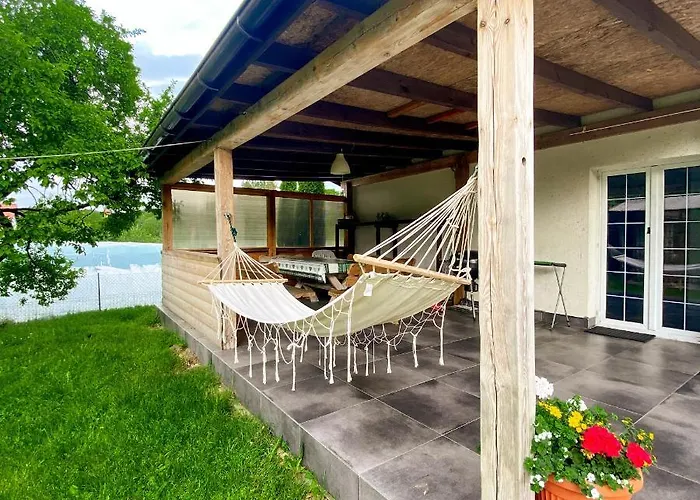 Villa - Basen, Sauna, Balia, Jacuzzi, Dom Caloroczny W Szymbarku Szymbark (Pomerania)