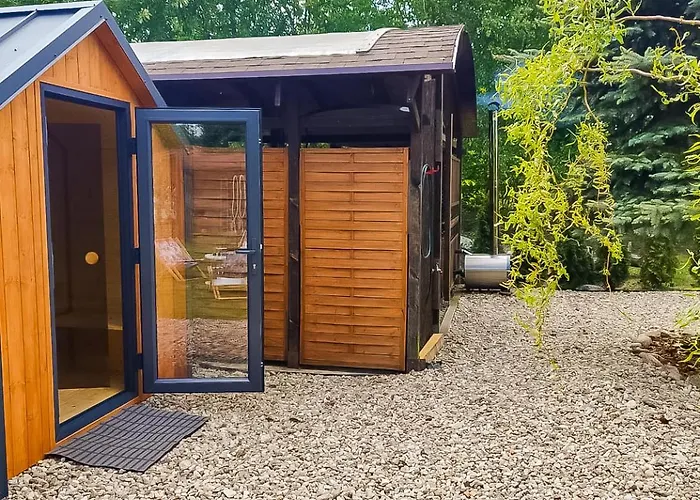 - Basen, Sauna, Balia, Jacuzzi, Dom Caloroczny W Szymbarku Villa